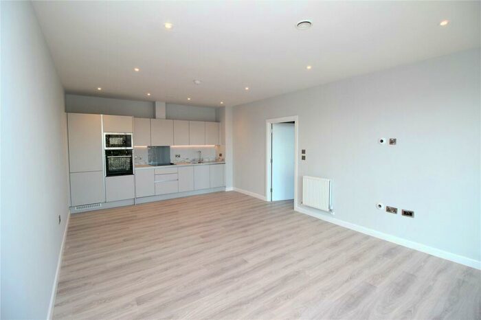 2 Bedroom Apartment To Rent In Radford Way, Billericay, CM12