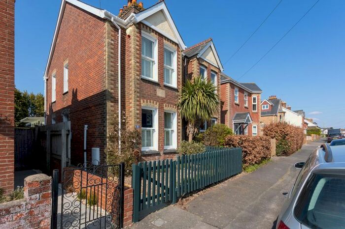 2 Bedroom Semi-Detached House To Rent In Western Road, Lymington, SO41