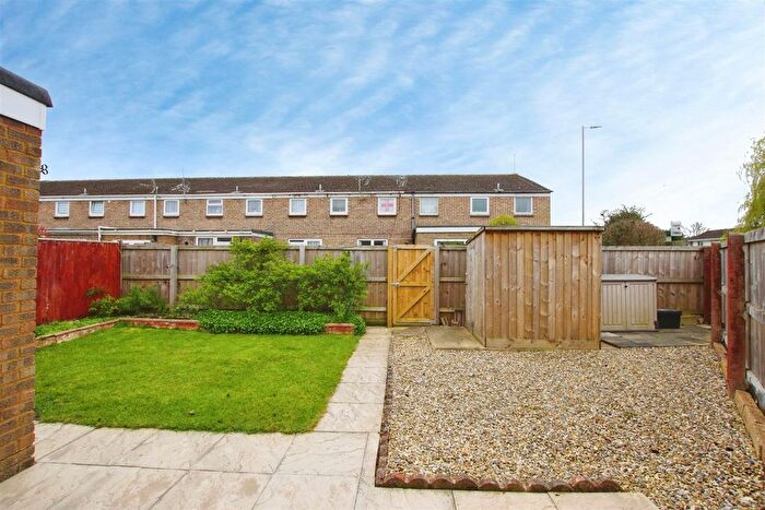4 Bedroom End Terrace House For Sale In White Edge Moor, Liden, Swindon, SN3