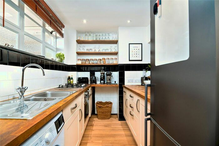 1 Bedroom Flat To Rent In Lichfield Court, Sheen Road, Richmond TW9