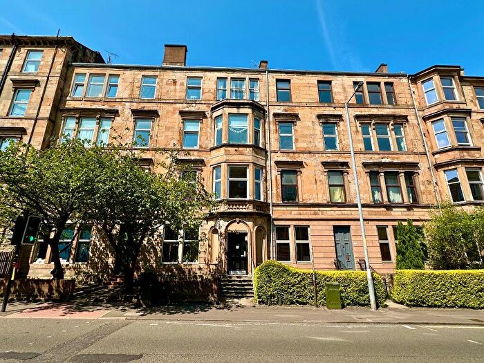 3 Bedroom Flat To Rent In Queen Margaret Drive, Botanics, Glasgow, G20