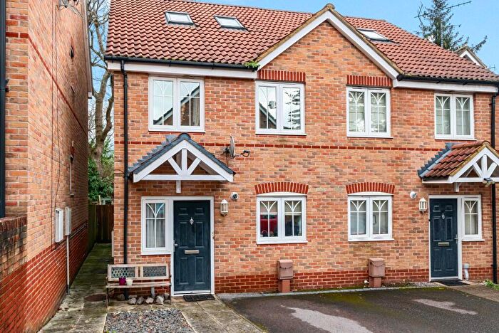 3 Bedroom Semi Detached House For Sale In Midhurst Court, Chandler's Ford, Eastleigh, Hampshire, SO53