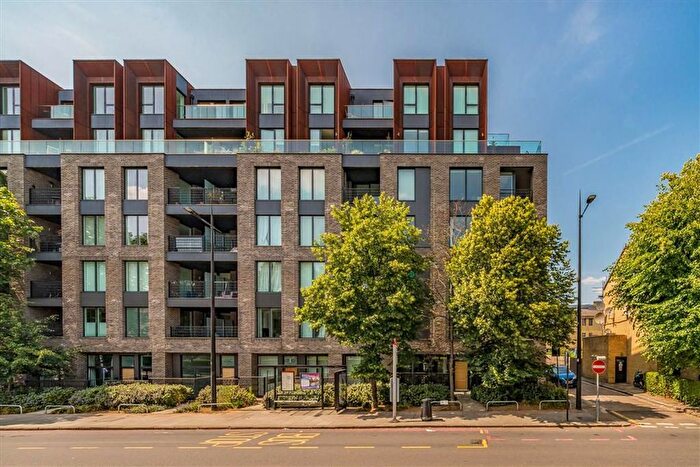 2 Bedroom Maisonette For Sale In Camden Road, Camden, NW1