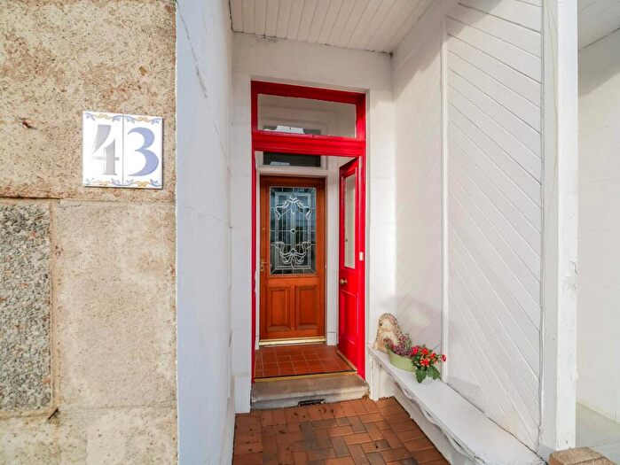 1 Bedroom Flat For Sale In Dryburgh Avenue, Rutherglen, Glasgow, South Lanarkshire, G73