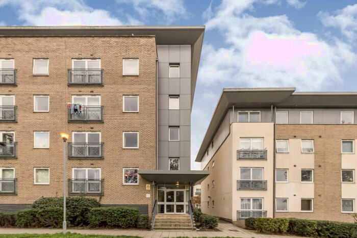 1 Bedroom Flat To Rent In Cline Road, London, N11