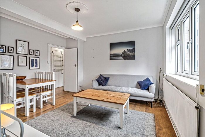 2 Bedroom Flat To Rent In Blair House, Stockwell Gardens Estate, SW9