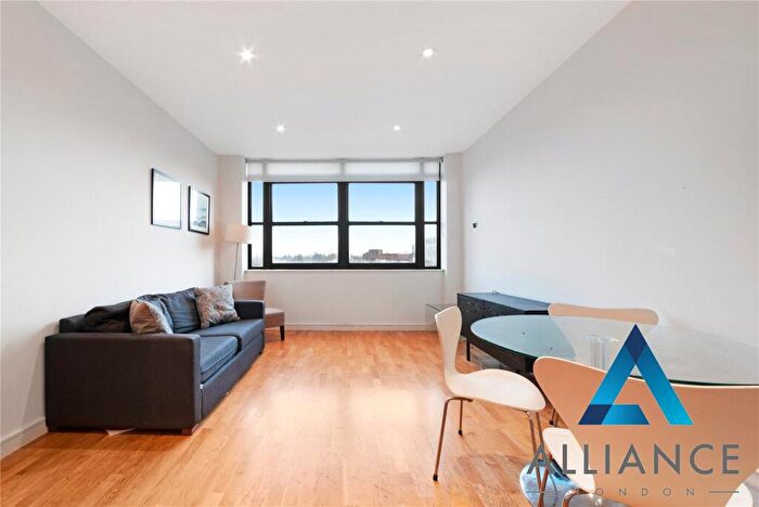 2 Bedroom Apartment To Rent In Eastern Road, Romford, RM1