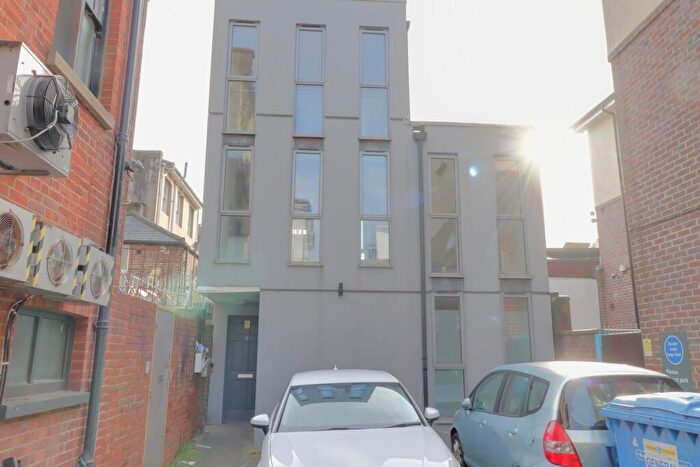 1 Bedroom Flat To Rent In York Hill, Brighton, East Sussex, BN1