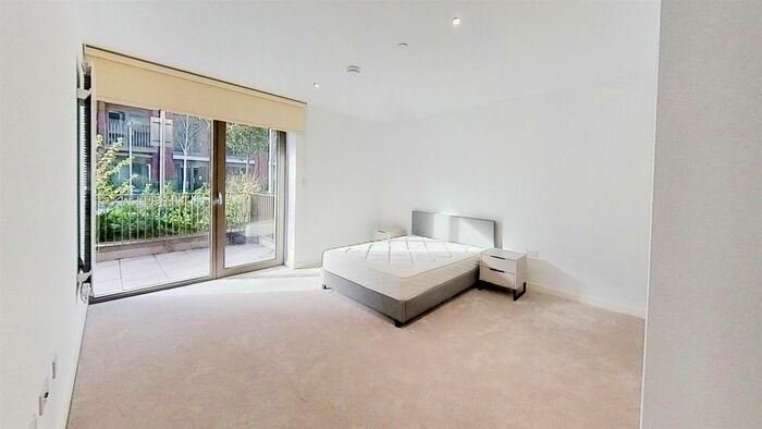 2 Bedroom Flat To Rent In Royal Crest Avenue, London, E16