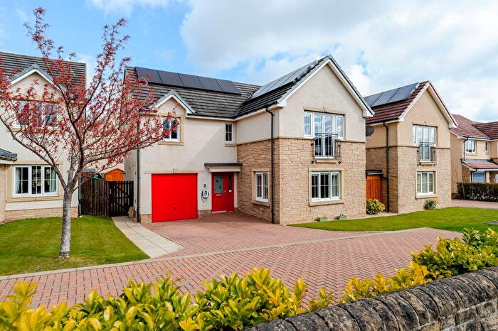 4 Bedroom Detached House For Sale In Millcraig Mews, Winchburgh, EH52