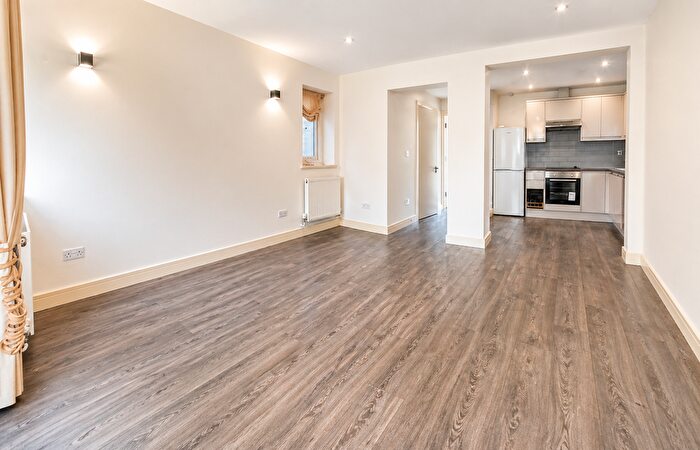 1 Bedroom Flat To Rent In Cricklewood Lane, London, NW2