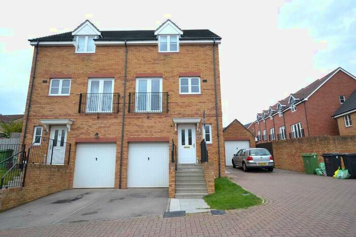 3 Bedroom Town House To Rent In Cottingham Drive, Pontprennau, CF23
