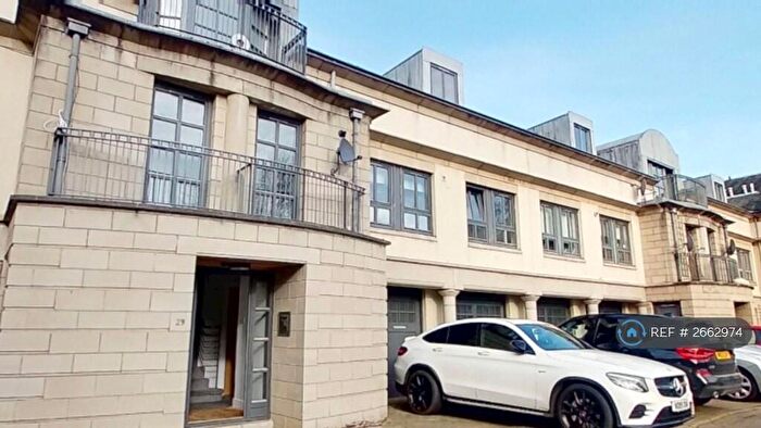 3 Bedroom Maisonette To Rent In Cavalry Park Drive, Edinburgh, EH15