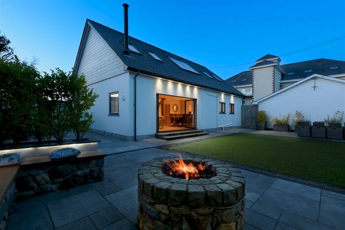 4 Bedroom Detached House For Sale In Lon Golff, Morfa Nefyn, Pwllheli, LL53