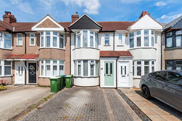 2 Bedroom Terraced House For Sale In Burnt Oak Lane, Sidcup, DA15