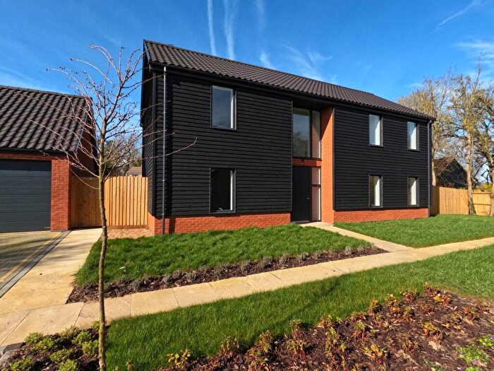 5 Bedroom Detached House For Sale In Blackfriars Court, Stow Longa, PE28