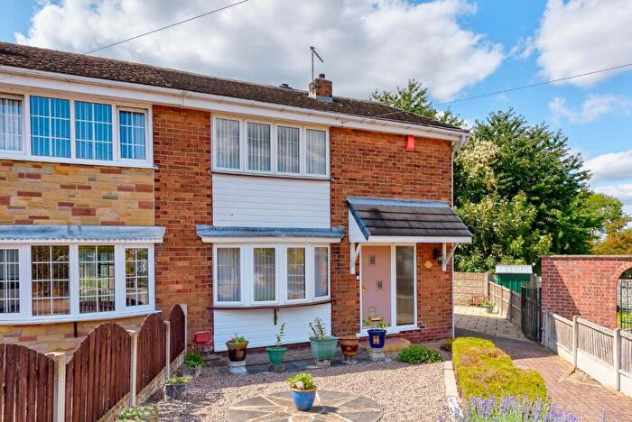 3 Bedroom Semi-Detached House For Sale In Southfield Crescent, Thurnscoe, Rotherham, S63