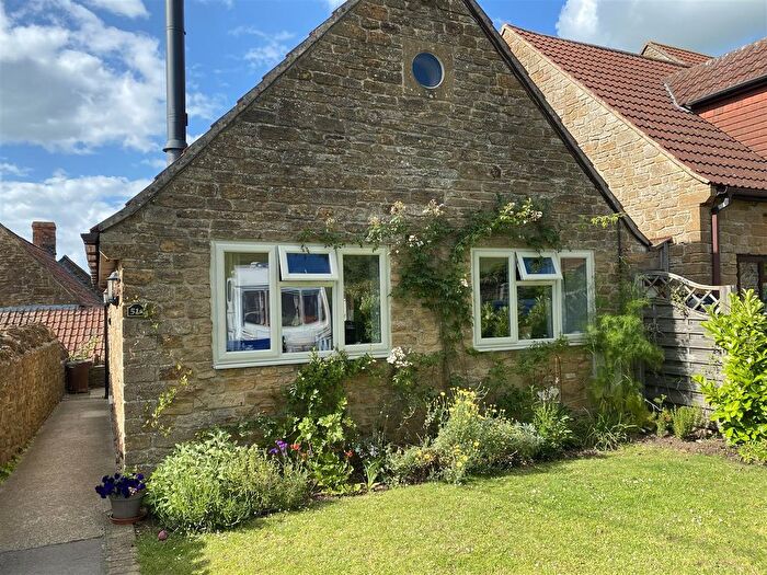 1 Bedroom Detached House For Sale In Castle Street, Stoke-Sub-Hamdon, TA14