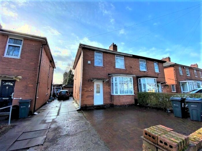 3 Bedroom Semi-Detached House To Rent In Olton Boulevard East, Acocks Green, Birmingham, B27