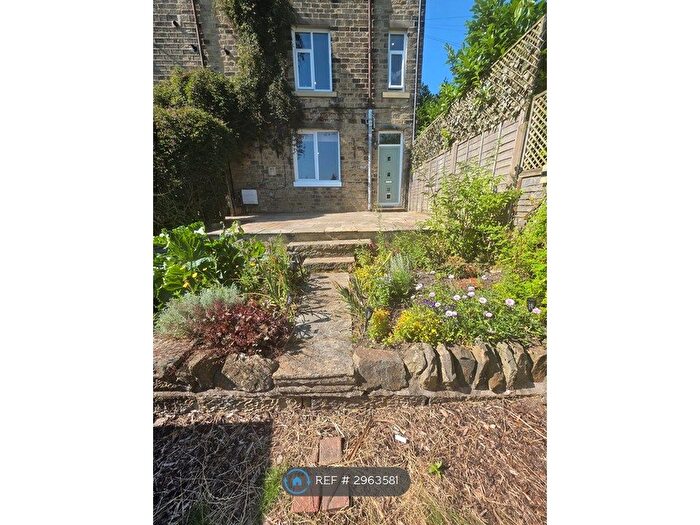 2 Bedroom End Of Terrace House To Rent In Radcliffe Road, Huddersfield, HD7