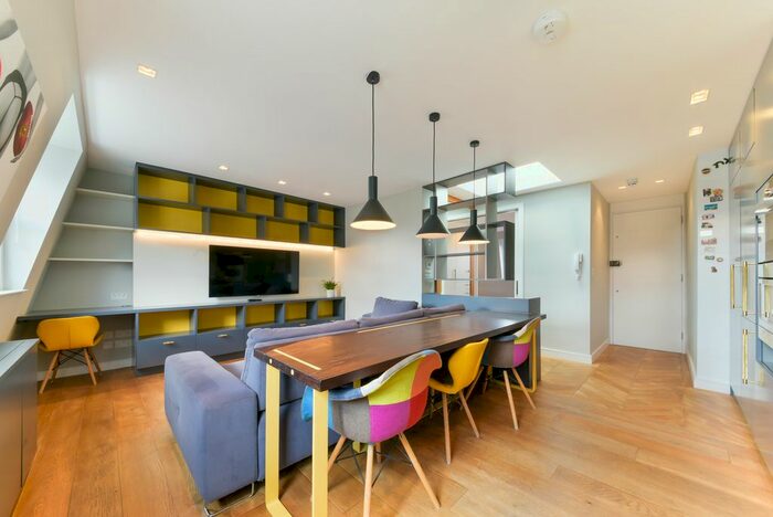 1 Bedroom Flat To Rent In Cornwall Crescent, London, W11