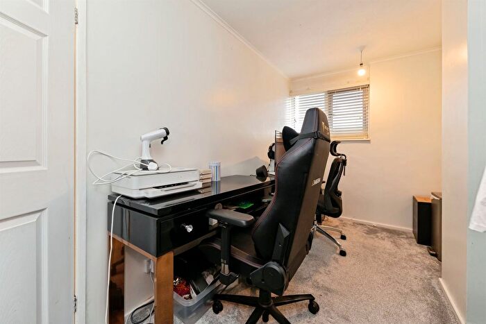 3 Bedroom Terraced House For Sale In Ferrier Road, Chells, Stevenage, SG2