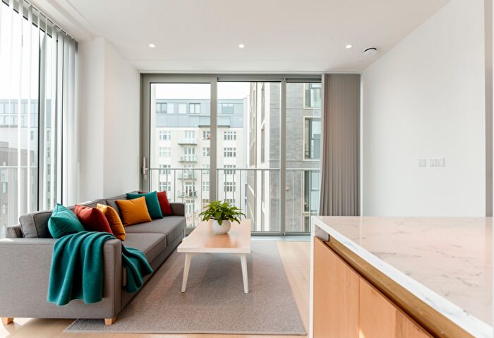 Flat For Sale In Stable Walk, Perilla House, E1