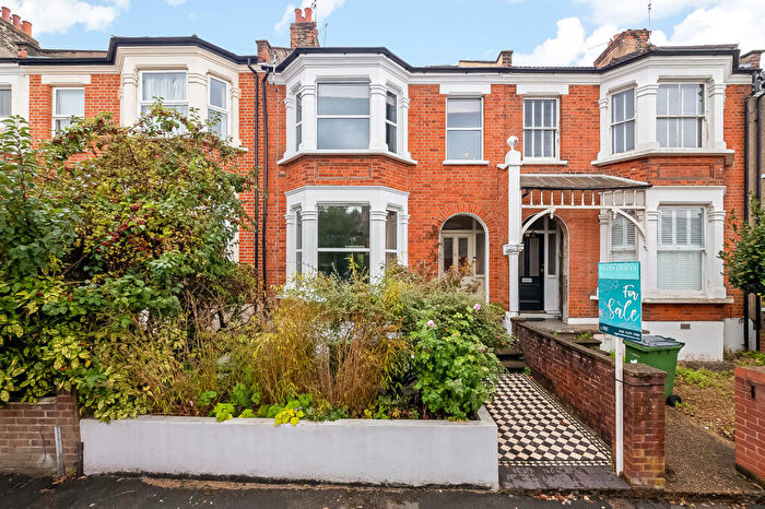 4 Bedroom Terraced House For Sale In Heathwood Gardens, Charlton, SE7