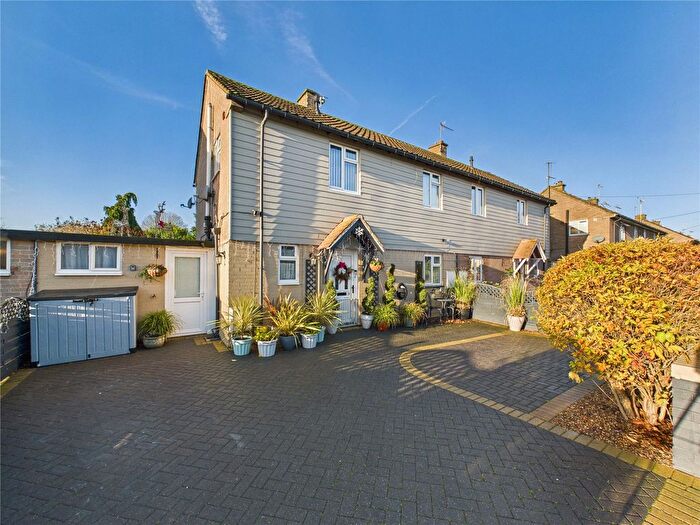 3 Bedroom Semi Detached House For Sale In Gloucester Avenue, Colchester, CO2