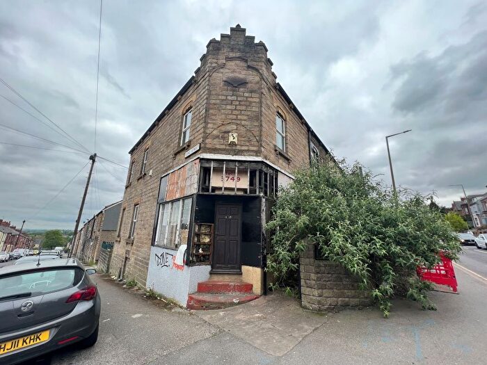 4 Bedroom End Of Terrace House For Sale In No. Sheffield Road, Barnsley, South Yorkshire, S70