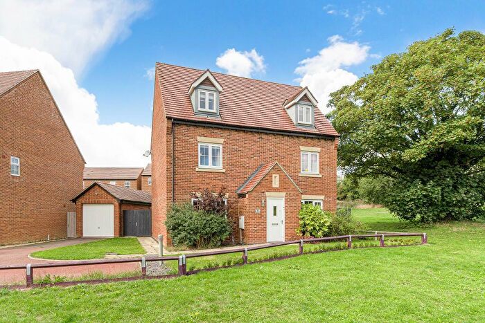 5 Bedroom Detached House For Sale In **No Chain** - Proclamation Avenue, Rothwell, Kettering, Northants, NN14