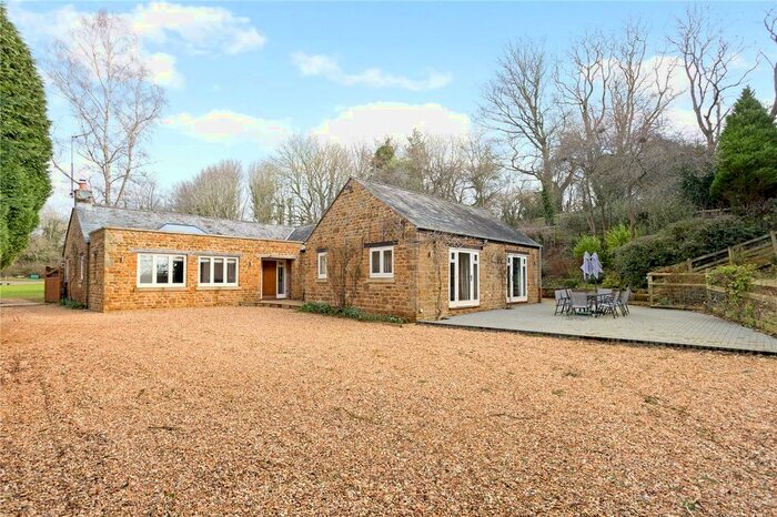 4 Bedroom Detached House For Sale In Balscote, Banbury, Oxfordshire, OX15