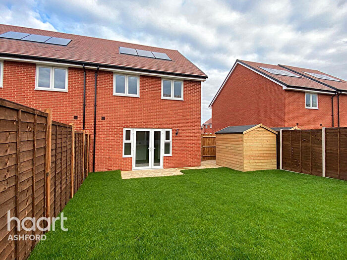 3 Bedroom Semi Detached House For Sale In Ewell Road, Faversham, ME13