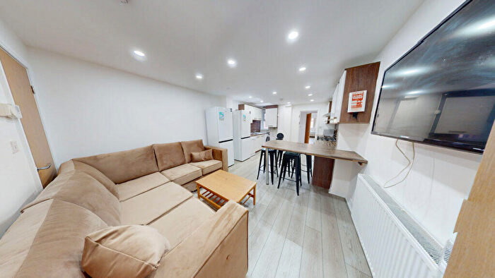 6 Bedroom House To Rent In Rookery Road, Selly Oak, B29