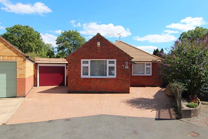 3 Bedroom Detached Bungalow For Sale In Elfin Grove, Dunton Bassett, Lutterworth, LE17