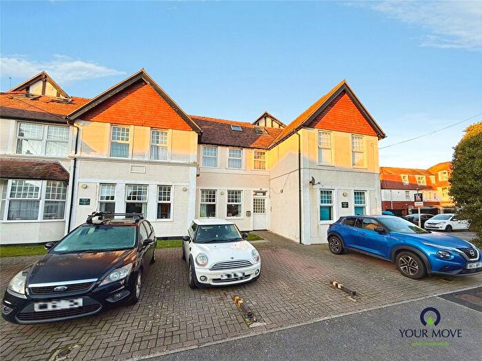 2 Bedroom Flat For Sale In Stocker Road, Bognor Regis, West Sussex, PO21