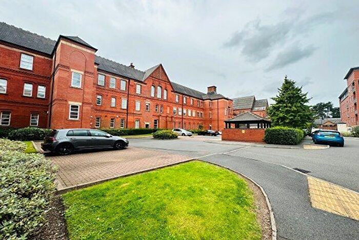 3 Bedroom Flat To Rent In Ockbrook Drive, Nottingham, NG3