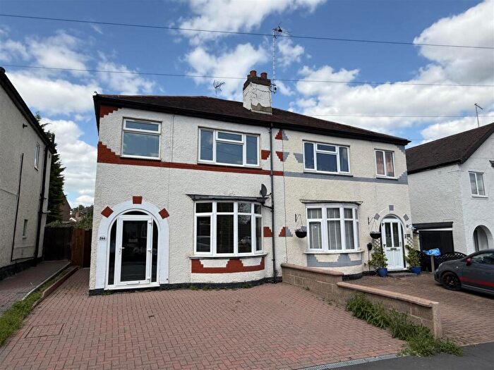 3 Bedroom Semi Detached House To Rent In Belvedere Road, Staffordshire, Burton Upon Trent, DE13