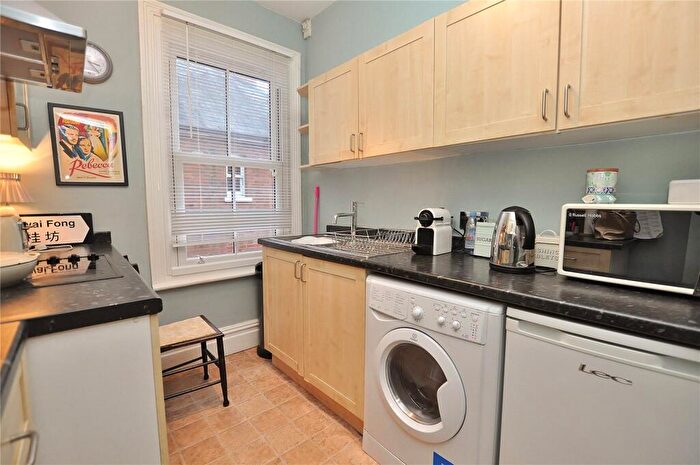 2 Bedroom Apartment To Rent In York Road, Guildford, Surrey, Surrey, GU1