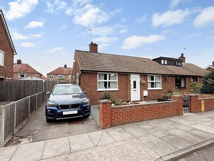 2 Bedroom Semi-Detached Bungalow For Sale In Hillary Close, Ipswich, IP4