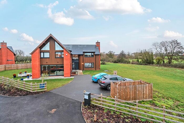 5 Bedroom Detached House To Rent In The Close, Clifford Chambers, CV37