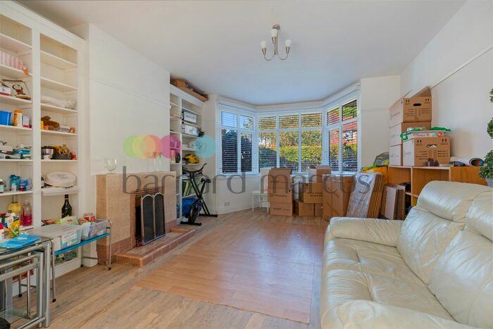 3 Bedroom Property To Rent In Littleheath Road, Selsdon, South Croydon, CR2