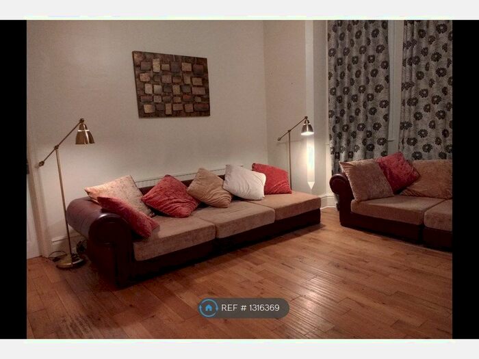 2 Bedroom Flat To Rent In Wilbraham Road, Whalley Range M16