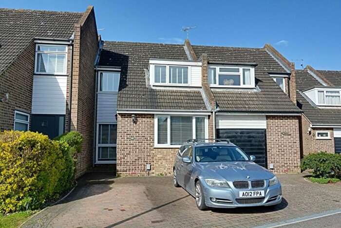 3 Bedroom Semi-Detached House To Rent In Becketts, Hertford, SG14