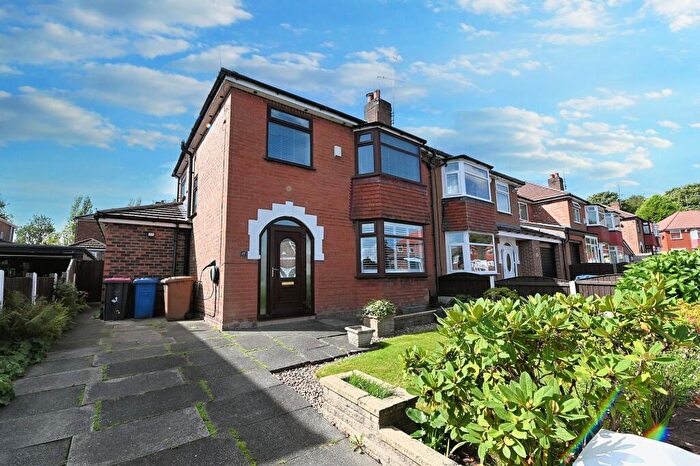 3 Bedroom Semi-Detached House For Sale In Solway Close, Swinton, M27