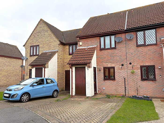2 Bedroom Terraced House To Rent In Warley Close, CM7
