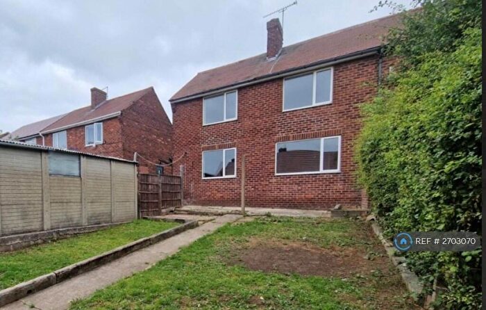 3 Bedroom Semi Detached House To Rent In Larch Road, Maltby, Rotherham, S66