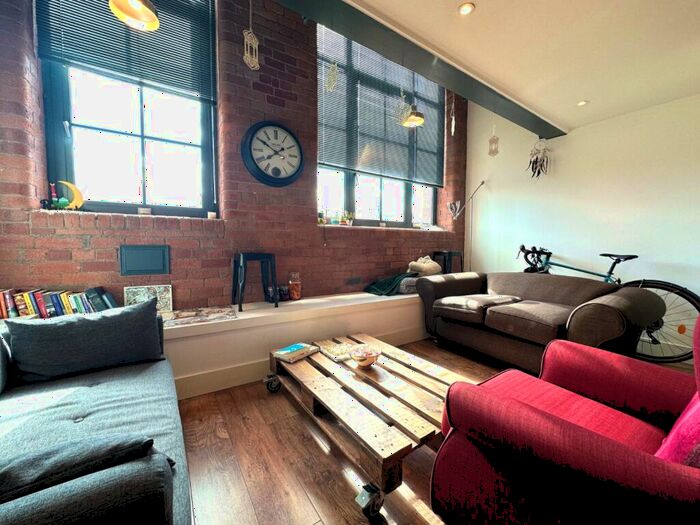 1 Bedroom Flat To Rent In Crispin Lofts, New York Road, Leeds, West Yorkshire, LS2