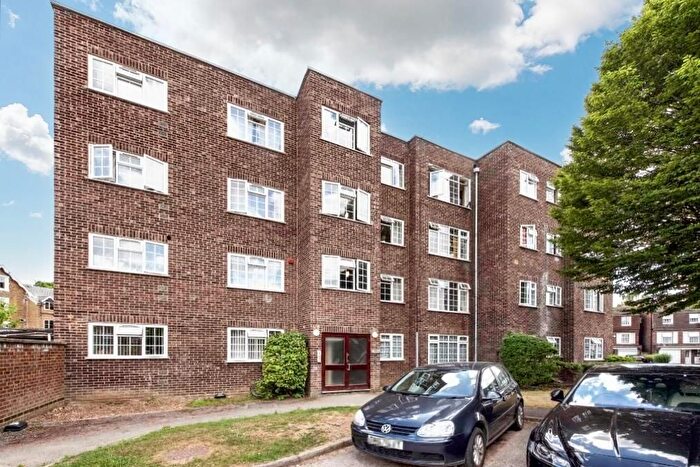 2 Bedroom Flat To Rent In Arborfield Close, Slough, SL1