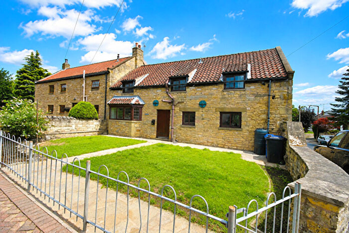 2 Bedroom Cottage For Sale In Doncaster Road, Barnburgh, Doncaster, DN5